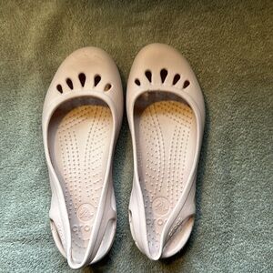 Crocs Malindi Slingback Size 7 light pink Closed Toe Ballet Flat